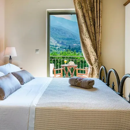 Thelxis Willa Lourdata (Kefalonia)