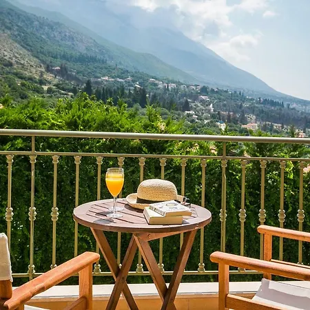 Thelxis Willa Lourdata (Kefalonia)