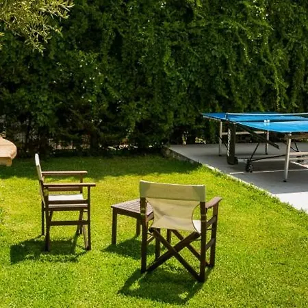 Villa Thelxis *